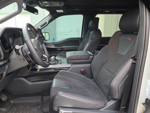 Used 2020 Mercedes-Benz GLB 250 image 9