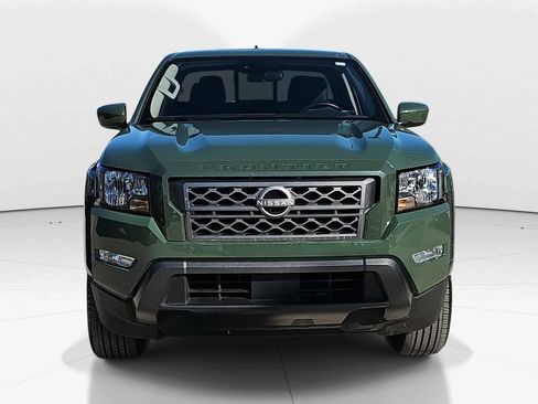 Used 2024 Nissan Frontier SV image 11