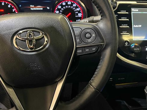 Used 2019 Toyota Camry XSE image 21