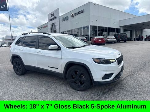 Used 2020 Jeep Cherokee Latitude Plus FWD image 11