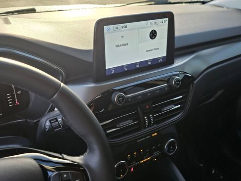 Used 2024 Ford Escape Active image 21