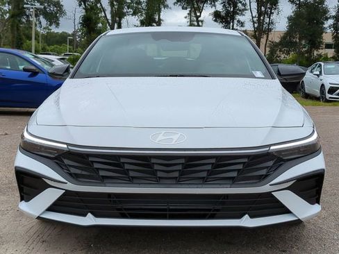 New 2025 Hyundai Elantra Sport FWD image 9