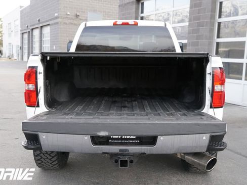 Used 2015 GMC Sierra 2500 SLT w/ Duramax Plus Package AWD/4WD image 47