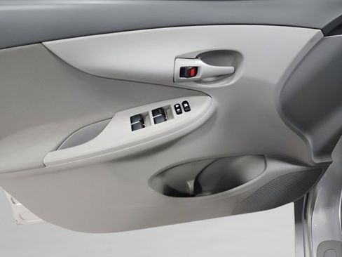 Used 2009 Toyota Corolla LE image 19