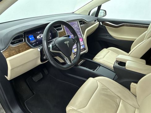 Used 2016 Tesla Model X 90D image 12