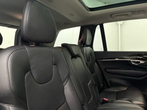 Used 2017 Volvo XC90 T6 Momentum w/ Momentum Plus Package AWD/4WD image 26