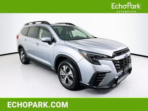 Used 2025 Subaru Ascent Premium AWD/4WD image 1