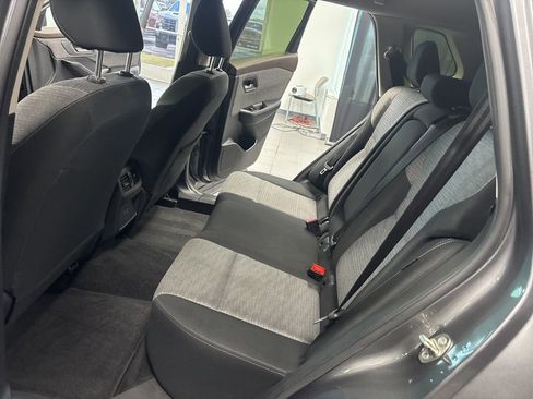 Used 2023 Nissan Rogue SV AWD/4WD image 25