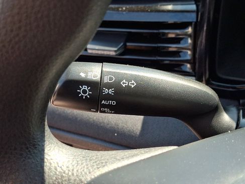 Used 2025 Toyota Camry LE FWD image 25