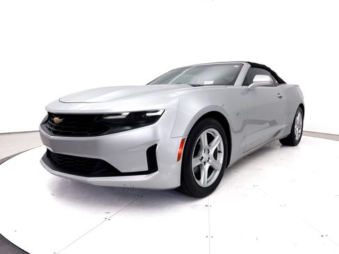 Used 2019 Chevrolet Camaro LT RWD image 13