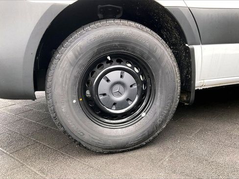 New 2025 Mercedes-Benz Sprinter 2500 image 12