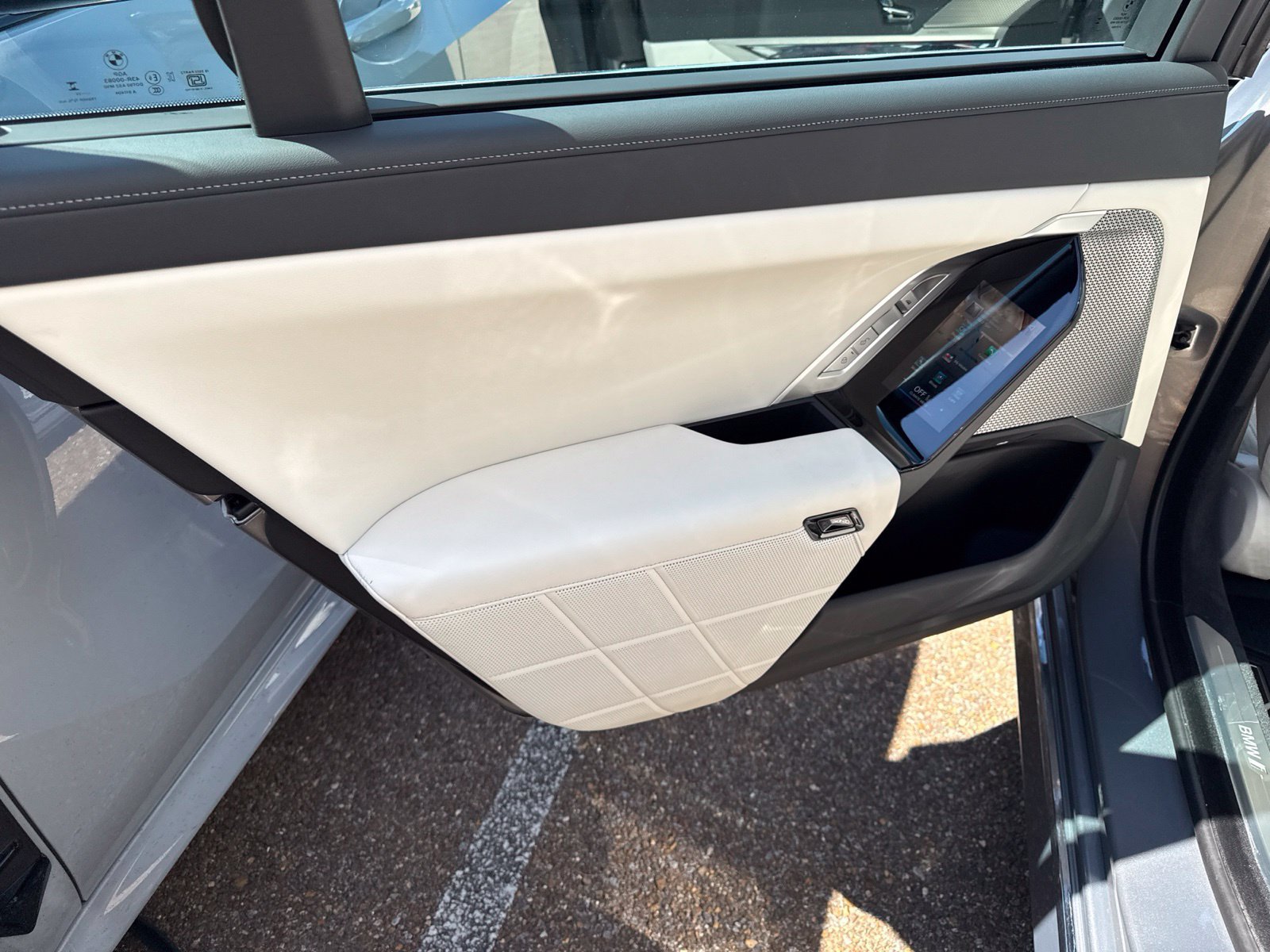 Certified 2023 BMW i7 xDrive60 AWD/4WD image 10