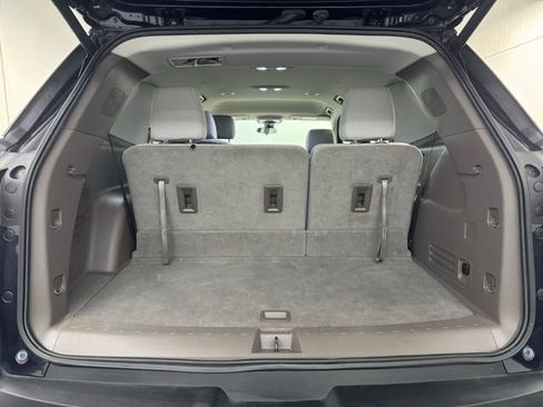 Used 2020 Chevrolet Traverse LT image 34