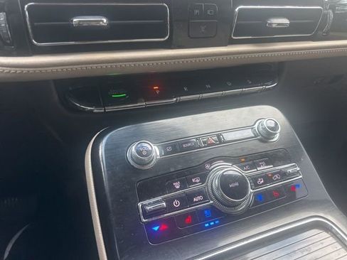 Used 2021 Lincoln Nautilus Reserve image 24