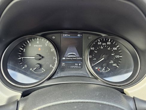 Used 2019 Nissan Rogue Sport SL w/ Premium Package image 39