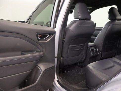 Certified 2025 Subaru Forester Limited image 28