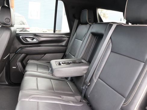 Used 2024 GMC Yukon SLT image 25