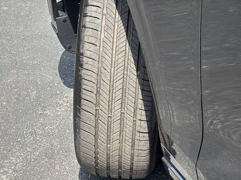 Certified 2026 Genesis GV70 2.5T AWD/4WD image 11