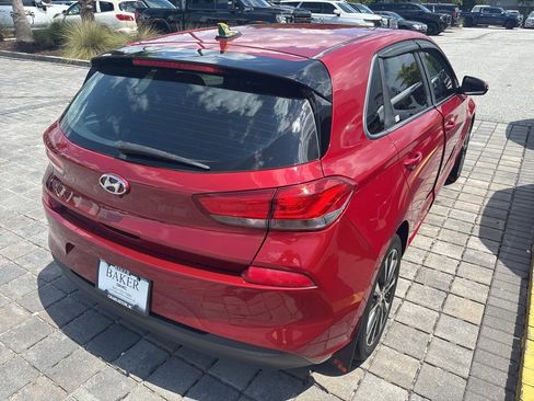 Used 2018 Hyundai Elantra GT w/ Style Package 02 image 5