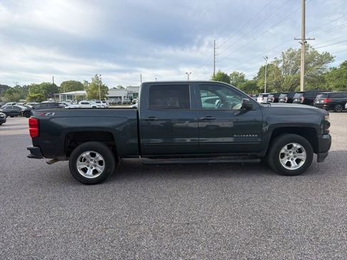 Used 2018 Chevrolet Silverado 1500 LT w/ All Star Edition image 4