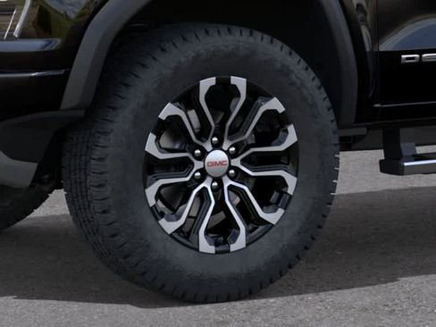 New 2026 GMC Canyon Denali AWD/4WD image 9