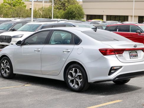 Used 2021 Kia Forte LXS FWD image 23