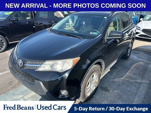 Used 2013 Toyota RAV4 LE image 3