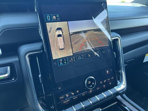New 2026 GMC Yukon XL Denali w/ Denali Reserve Package RWD image 19