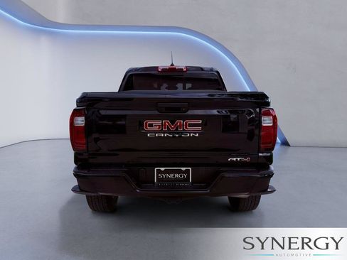 Used 2024 GMC Canyon AT4 AWD/4WD image 7