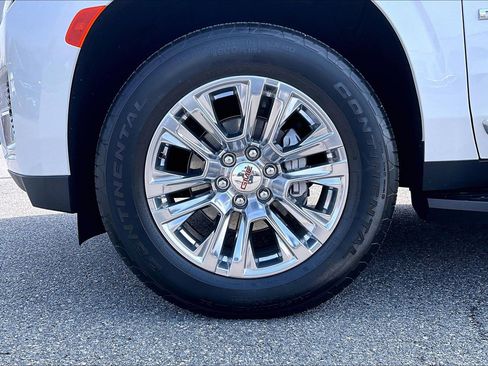 Used 2024 GMC Yukon Denali image 9