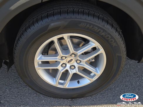 New 2026 Ford Explorer Active image 5