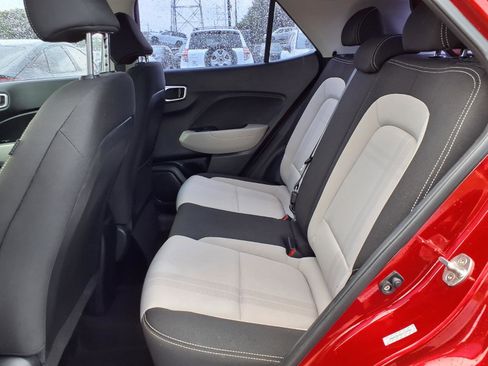 Used 2021 Hyundai Venue SEL w/ Cargo Package FWD image 18