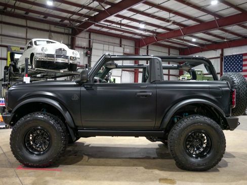 Used 2023 Ford Bronco Badlands image 4