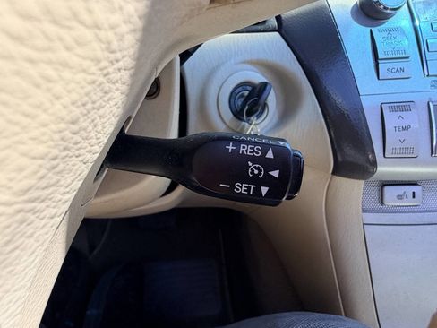 Used 2006 Toyota Solara SLE FWD image 50