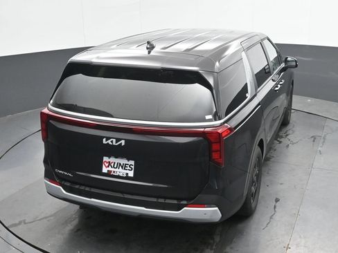 Used 2026 Kia Carnival FWD image 28