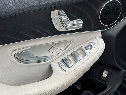 Used 2017 Mercedes-Benz C 300 Sedan image 18