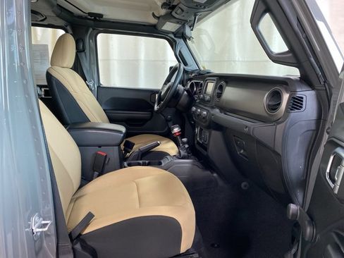 Used 2021 Jeep Gladiator Sport w/ Trailer Tow Package image 10