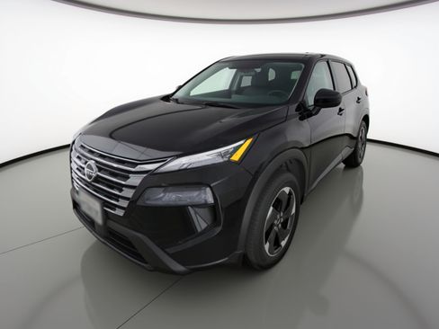 Used 2025 Nissan Rogue SV FWD image 3