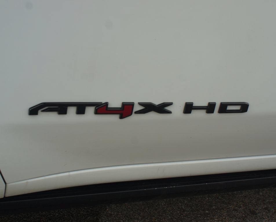 Used 2025 GMC Sierra 2500 AT4X AWD/4WD image 18