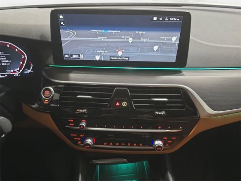 Used 2023 BMW 530i w/ Convenience Package image 20