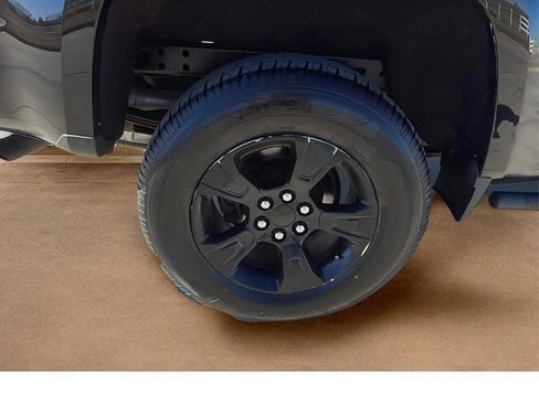 Used 2018 Chevrolet Colorado Z71 image 10