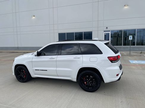 Used 2020 Jeep Grand Cherokee SRT image 13