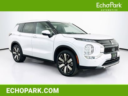 Used 2025 Mitsubishi Outlander SE