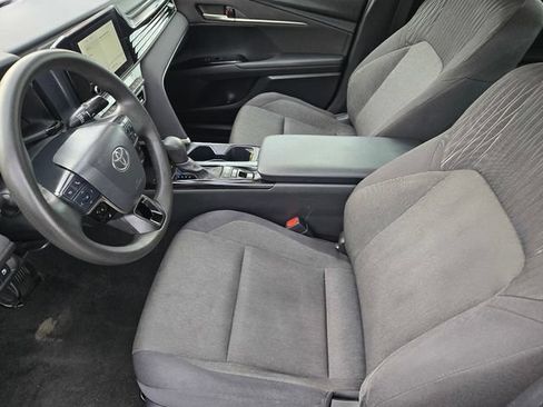 Used 2025 Toyota Camry LE FWD image 18