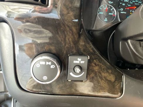 Used 2017 Chevrolet Express 2500 Extended RWD image 15