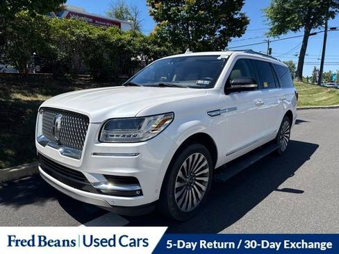 Used 2018 Lincoln Navigator Reserve w/ Technology Package AWD/4WD image 3