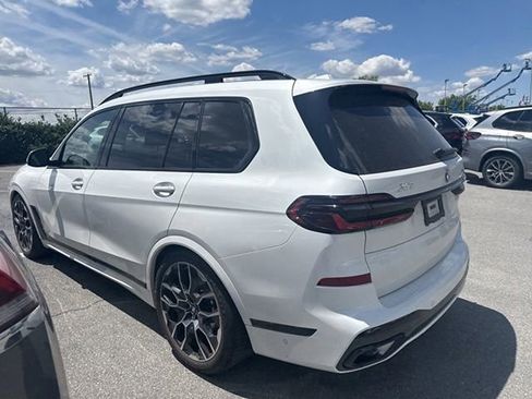 Certified 2026 BMW X7 xDrive40i w/ Executive Package AWD/4WD image 12