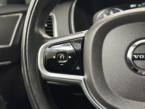 Used 2020 Volvo XC90 T6 Momentum w/ Protection Package Premier image 25