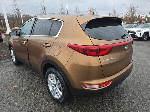 Used 2017 Kia Sportage LX image 4