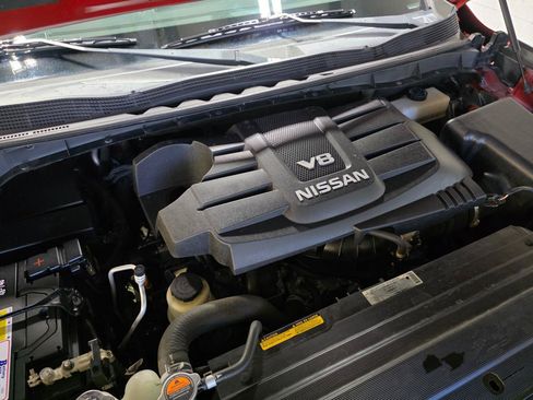 Used 2019 Nissan Titan PRO-4X AWD/4WD image 40